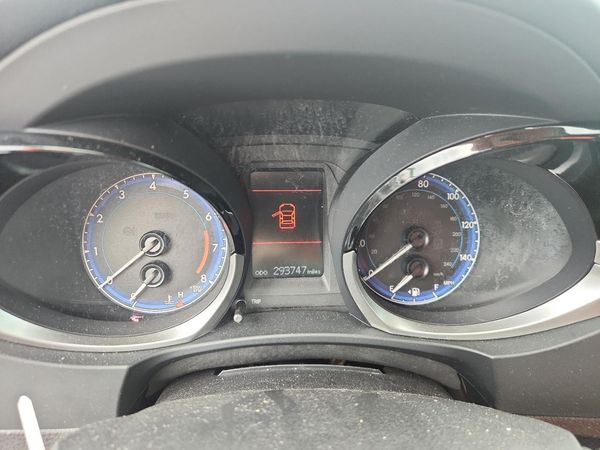2015 TOYOTA COROLLA