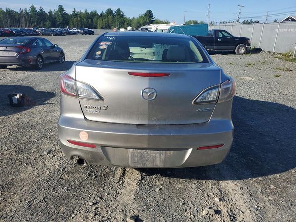 2013 MAZDA 3 Touring/GS
