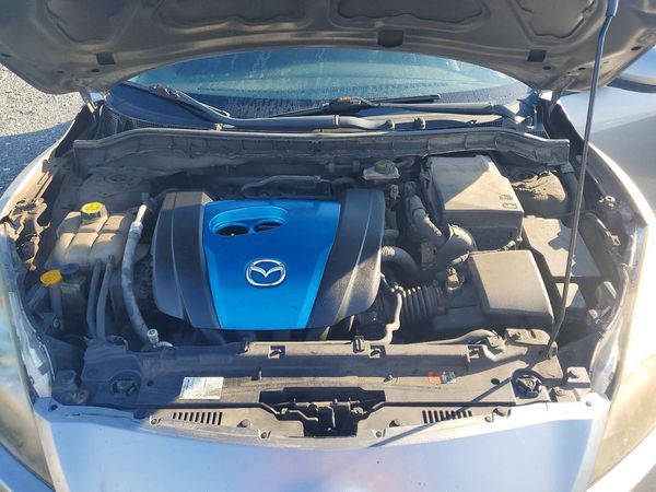 2013 MAZDA 3 Touring/GS