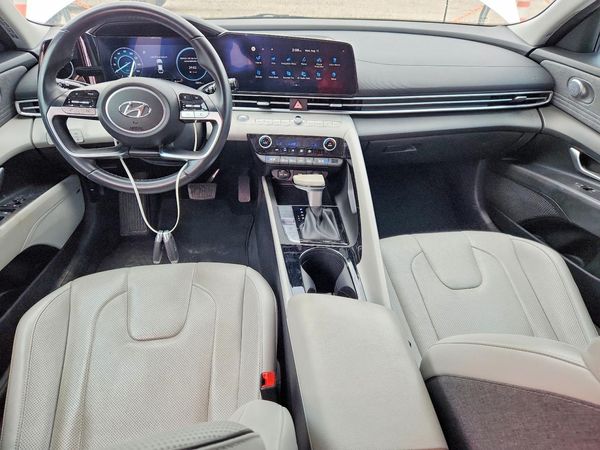 2023 HYUNDAI ELANTRA Limited