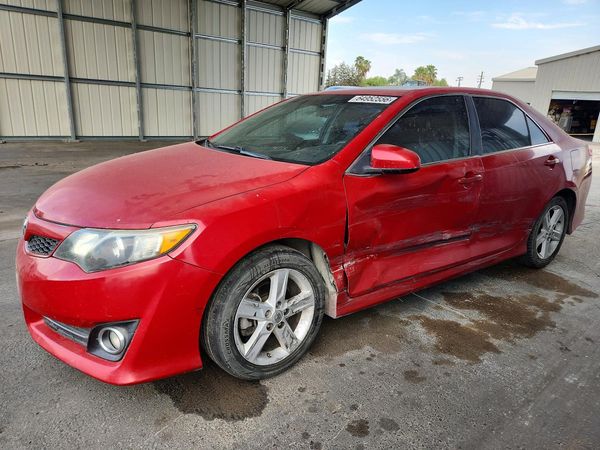 2014 TOYOTA CAMRY