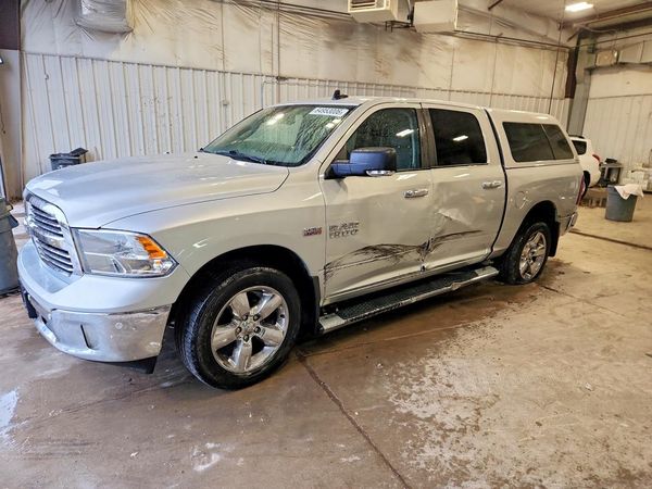 2018 RAM 1500 SLT CREW CAB 4X4