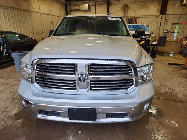 2018 RAM 1500 SLT CREW CAB 4X4