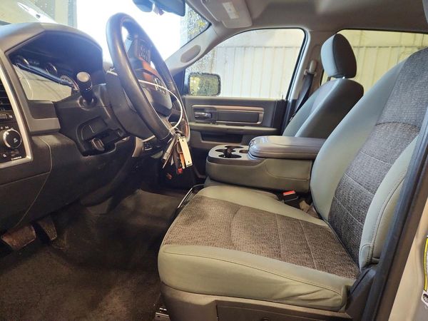 2018 RAM 1500 SLT CREW CAB 4X4