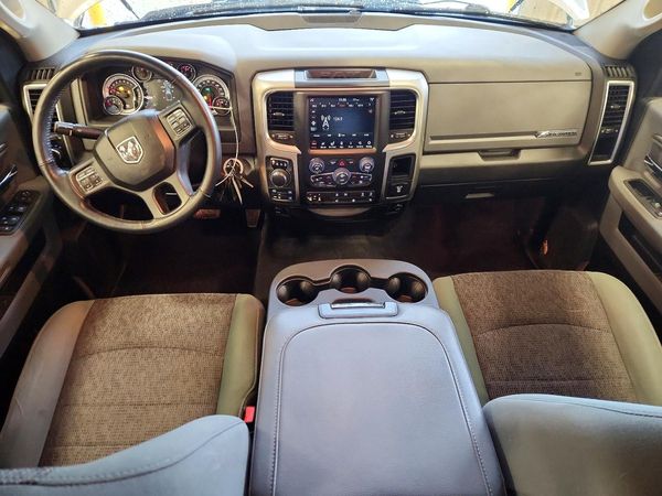2018 RAM 1500 SLT CREW CAB 4X4