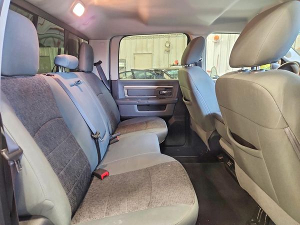 2018 RAM 1500 SLT CREW CAB 4X4