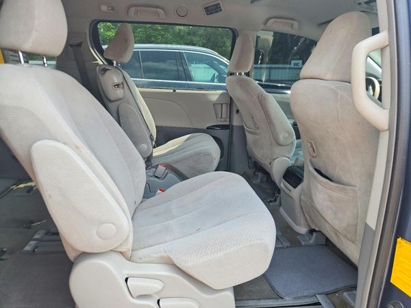 2013 TOYOTA SIENNA