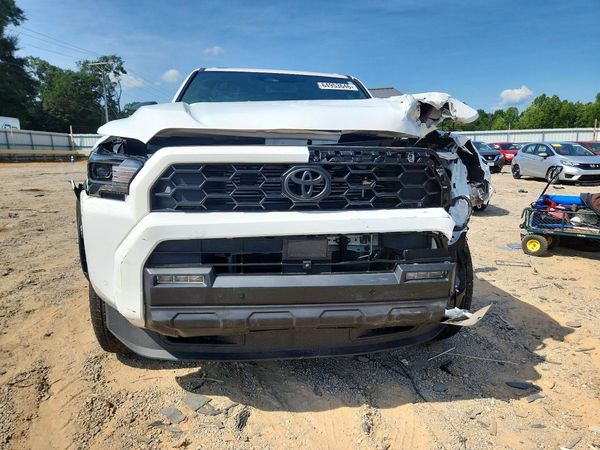 2025 TOYOTA 4RUNNER