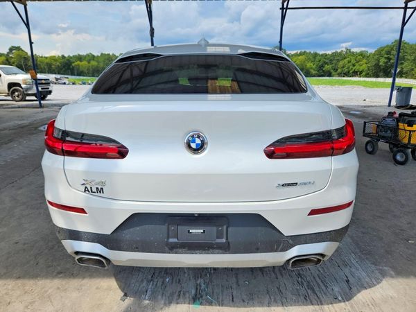 2022 BMW X4
