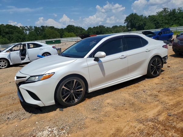 2020 TOYOTA CAMRY