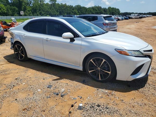 2020 TOYOTA CAMRY XSE