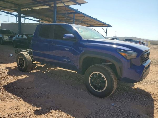 2025 TOYOTA TACOMA