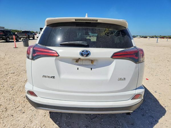 2018 TOYOTA RAV4 Adventure/XLE