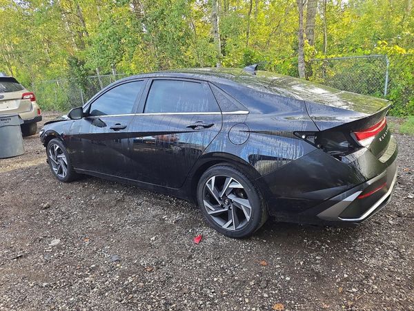 2024 HYUNDAI ELANTRA