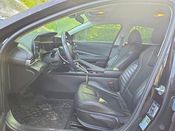 2024 HYUNDAI ELANTRA