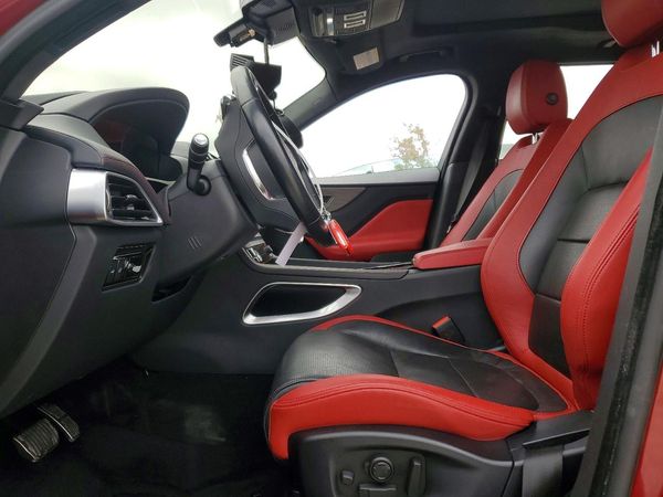 2017 JAGUAR F-PACE