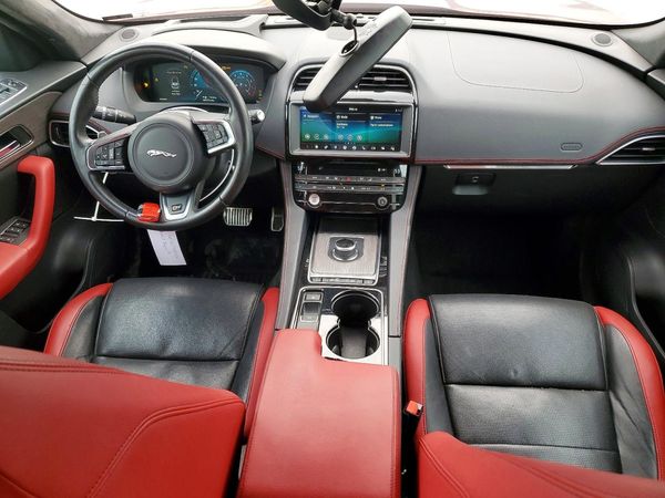 2017 JAGUAR F-PACE