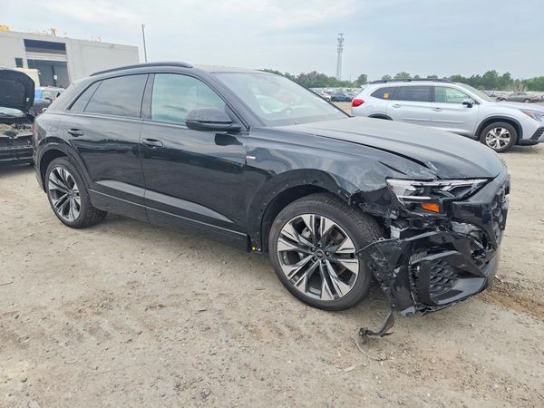 2026 AUDI Q8
