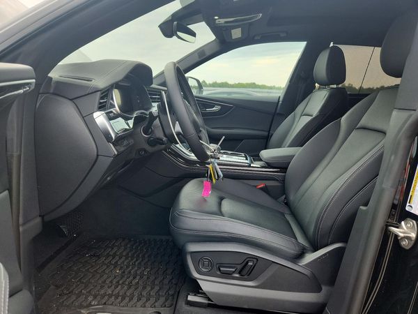2026 AUDI Q8