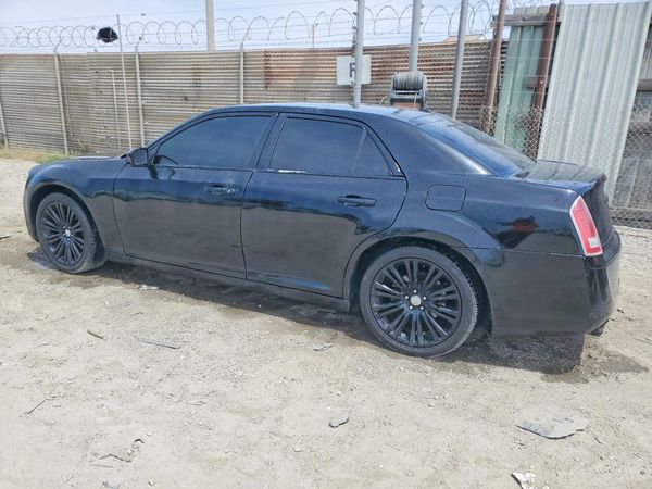 2013 CHRYSLER 300 Base/Limited