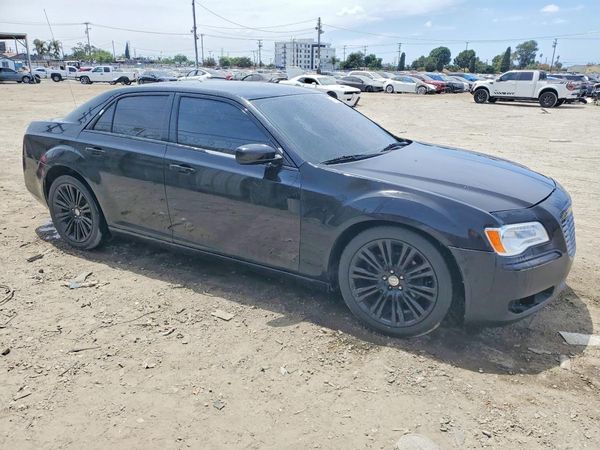 2013 CHRYSLER 300 Base/Limited