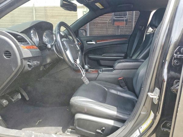 2013 CHRYSLER 300 Base/Limited
