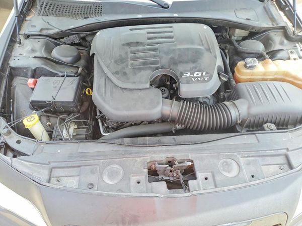 2013 CHRYSLER 300 Base/Limited