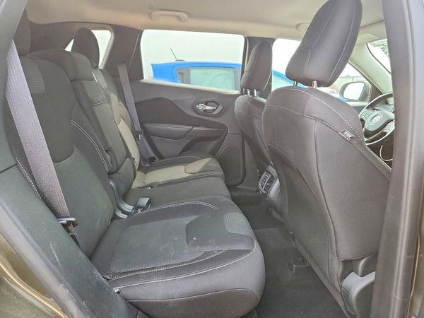 2015 JEEP CHEROKEE LATITUDE FWD
