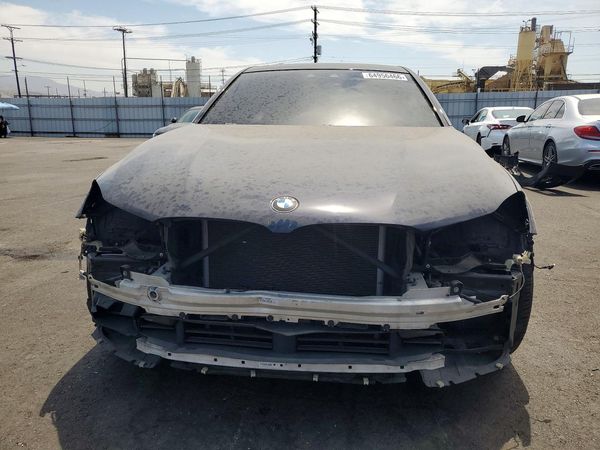 2019 BMW 740