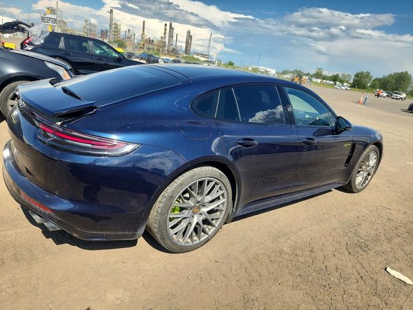 2019 PORSCHE PANAMERA 4 E-Hybrid