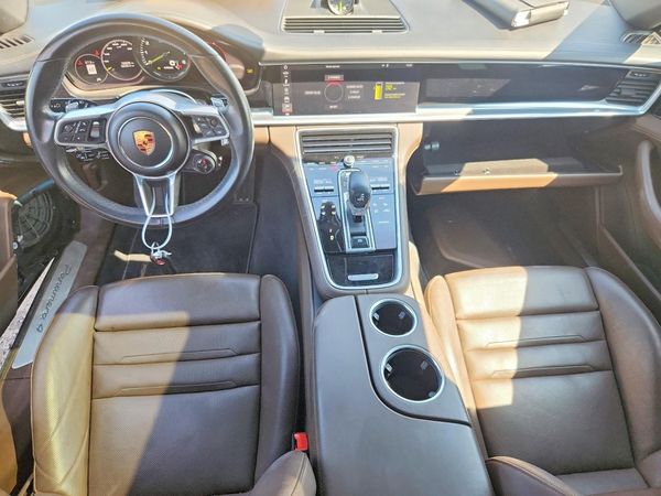 2019 PORSCHE PANAMERA 4 E-Hybrid