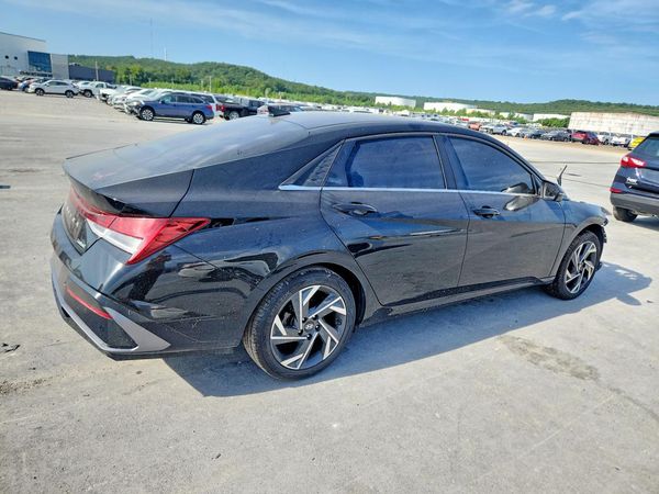 2024 HYUNDAI ELANTRA