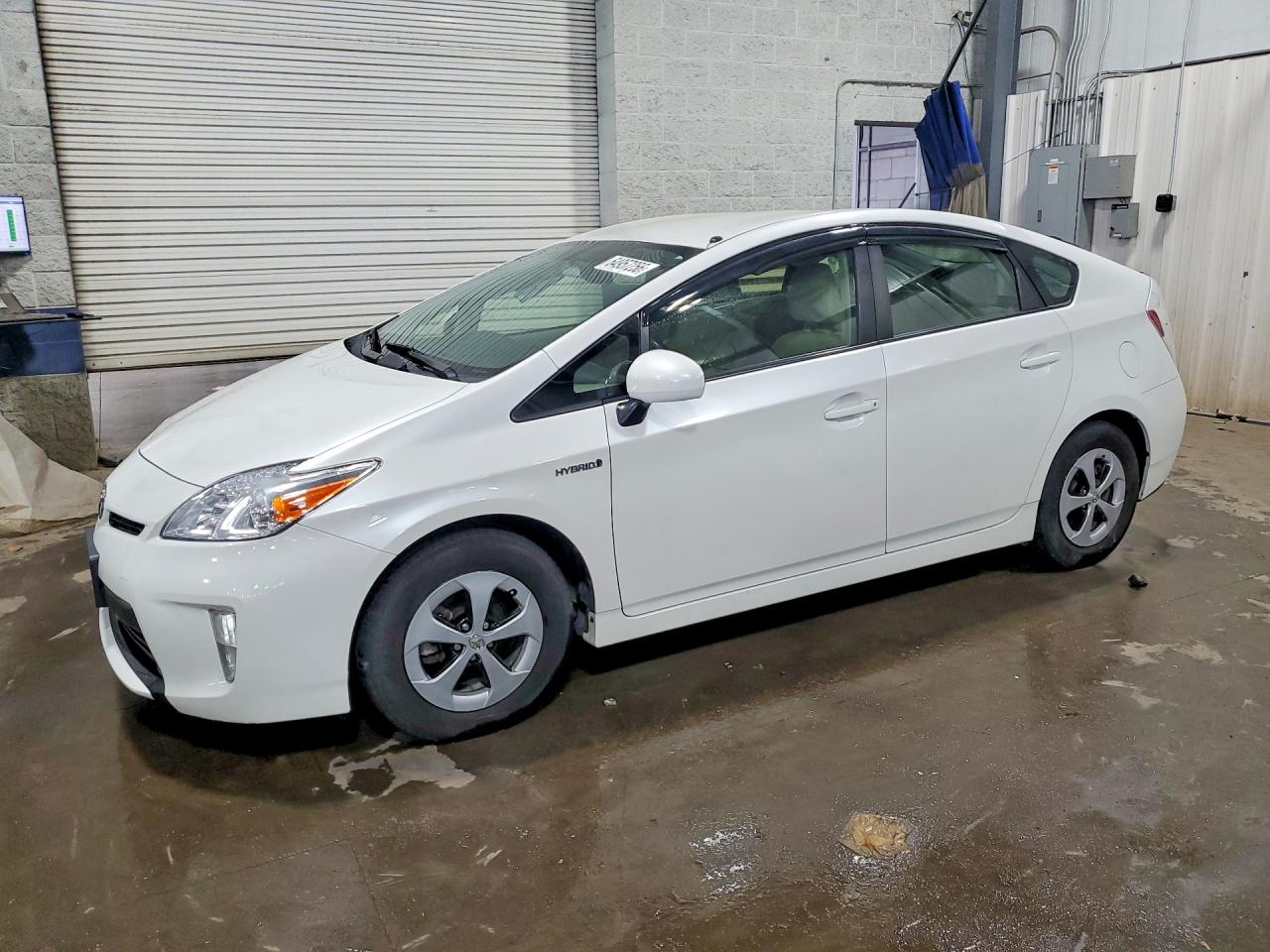 2014 TOYOTA PRIUS