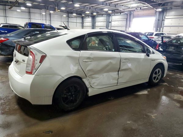 2014 TOYOTA PRIUS