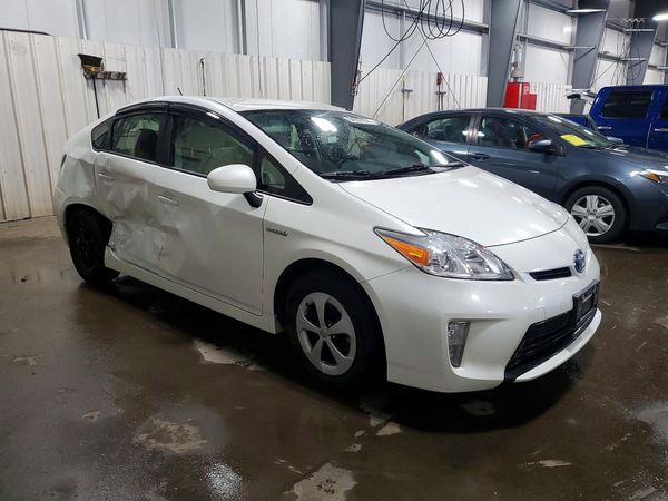 2014 TOYOTA PRIUS