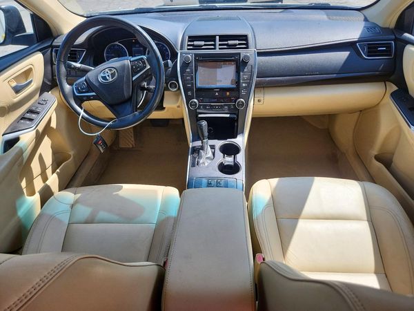 2017 TOYOTA CAMRY