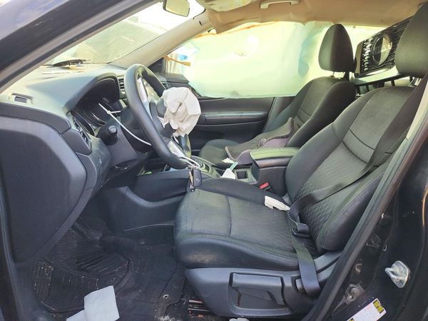2018 NISSAN ROGUE — DENT