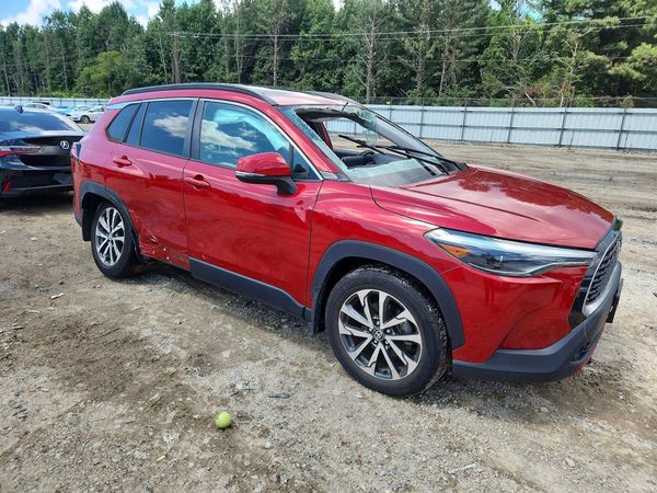 2022 TOYOTA COROLLA CROSS XLE
