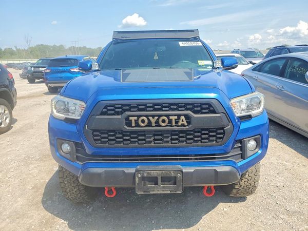 2017 TOYOTA TACOMA