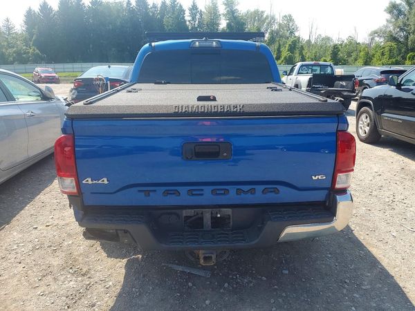 2017 TOYOTA TACOMA