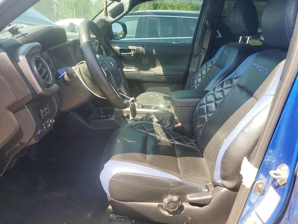 2017 TOYOTA TACOMA