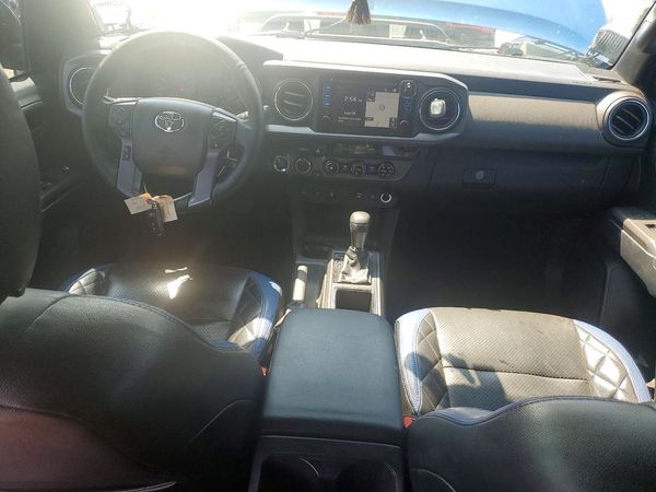 2017 TOYOTA TACOMA