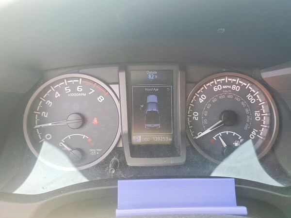 2017 TOYOTA TACOMA