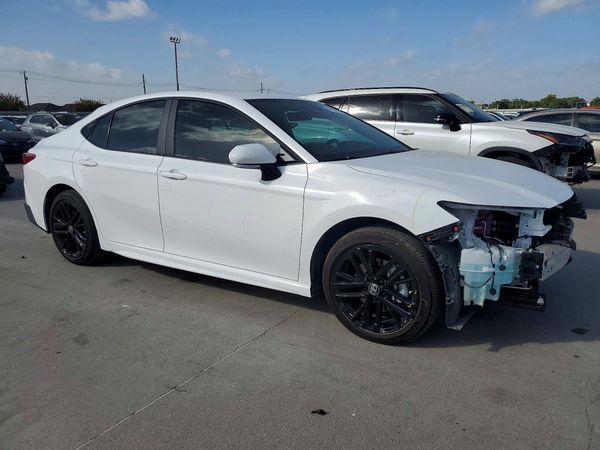 2026 TOYOTA CAMRY