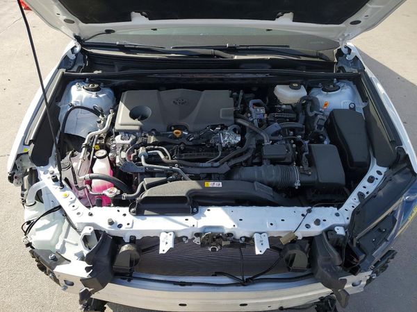 2026 TOYOTA CAMRY