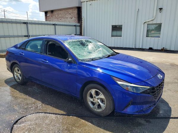 2022 HYUNDAI ELANTRA SE