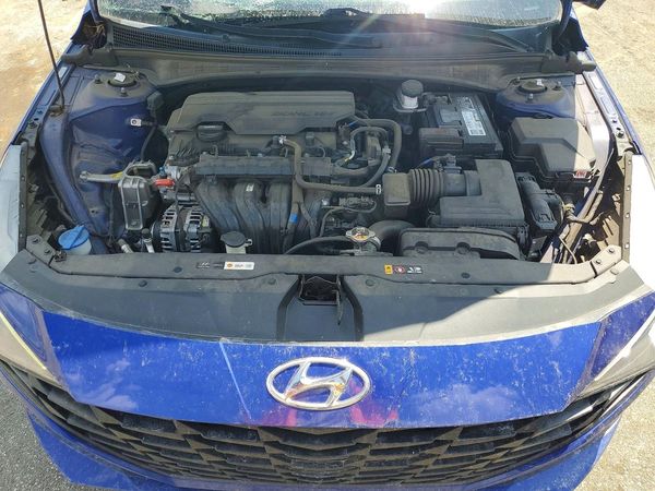 2022 HYUNDAI ELANTRA SE