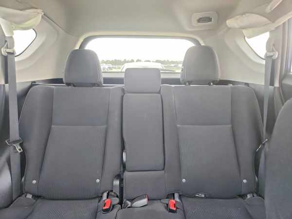 2015 TOYOTA RAV4 XLE (M Grade)