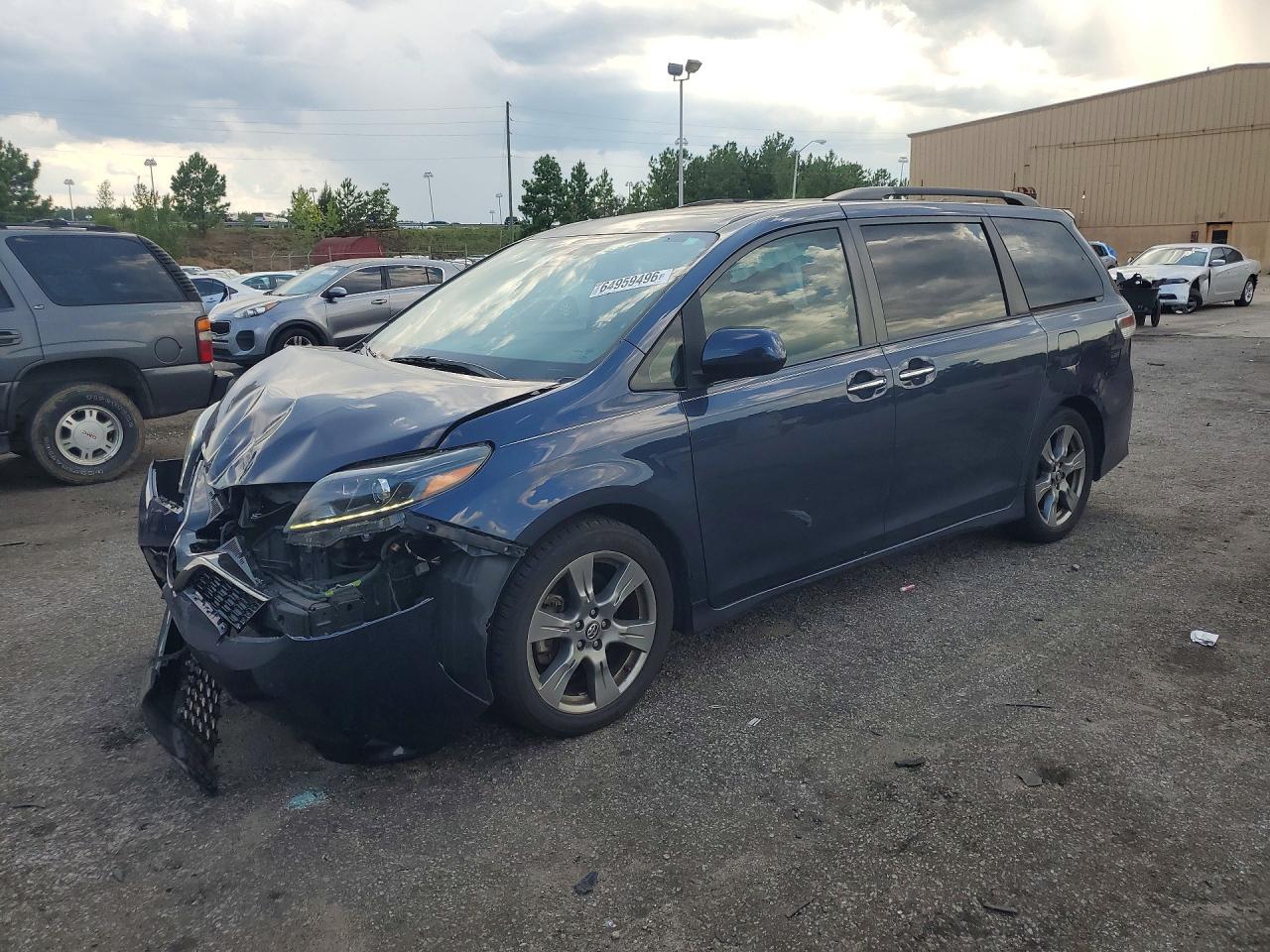 2018 TOYOTA SIENNA SE/SE Premium