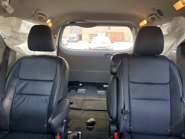 2018 TOYOTA SIENNA SE/SE Premium
